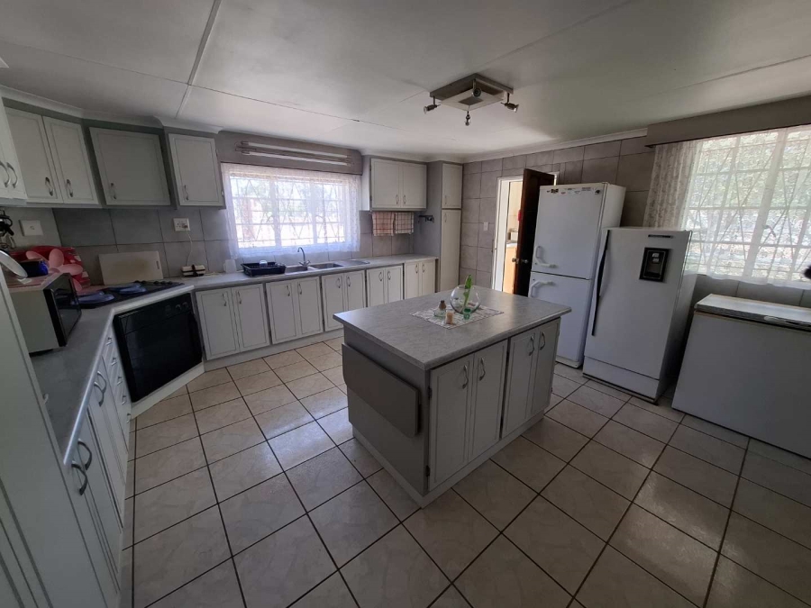 4 Bedroom Property for Sale in Karos Northern Cape